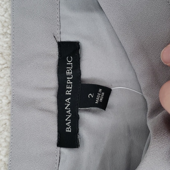 Banana Republic grey skirt - Picture 3 of 5